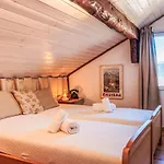 Les 1865 By Interhome