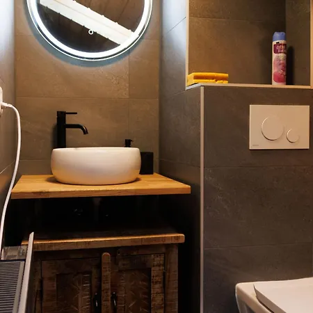 Les 1865 By Interhome شقة Agettes